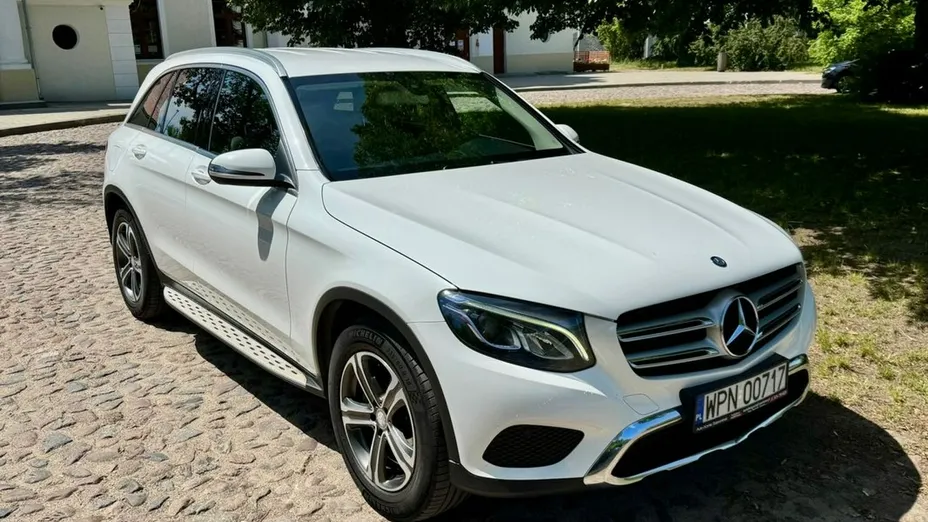 MERCEDES-BENZ GLC -