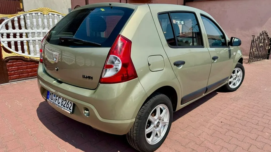 DACIA Sandero -