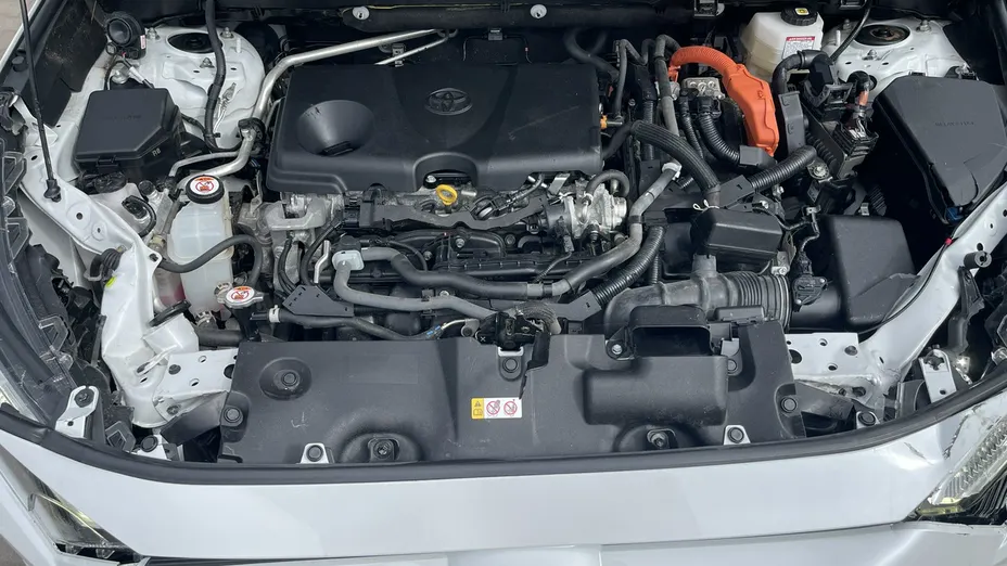 TOYOTA RAV4 -
