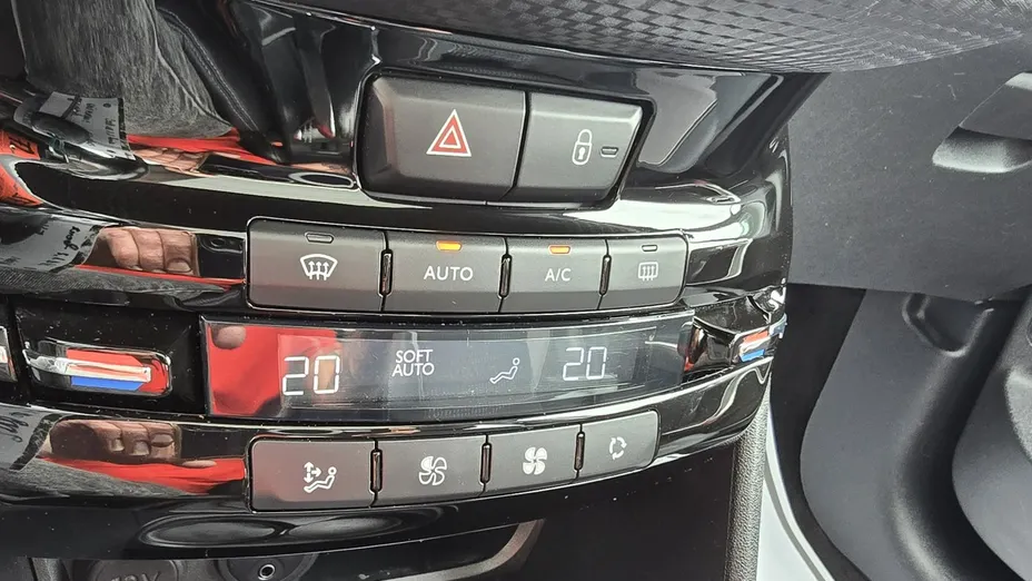 PEUGEOT 2008 -