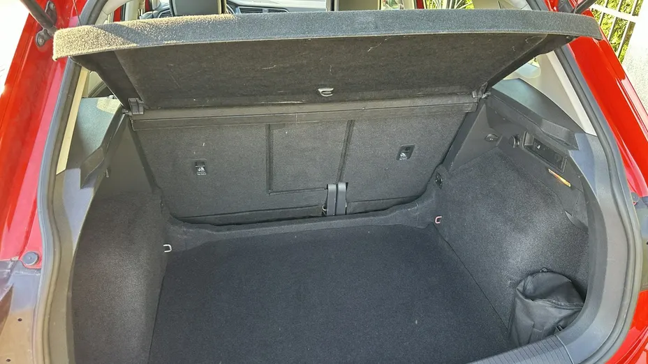 VOLKSWAGEN Tiguan -