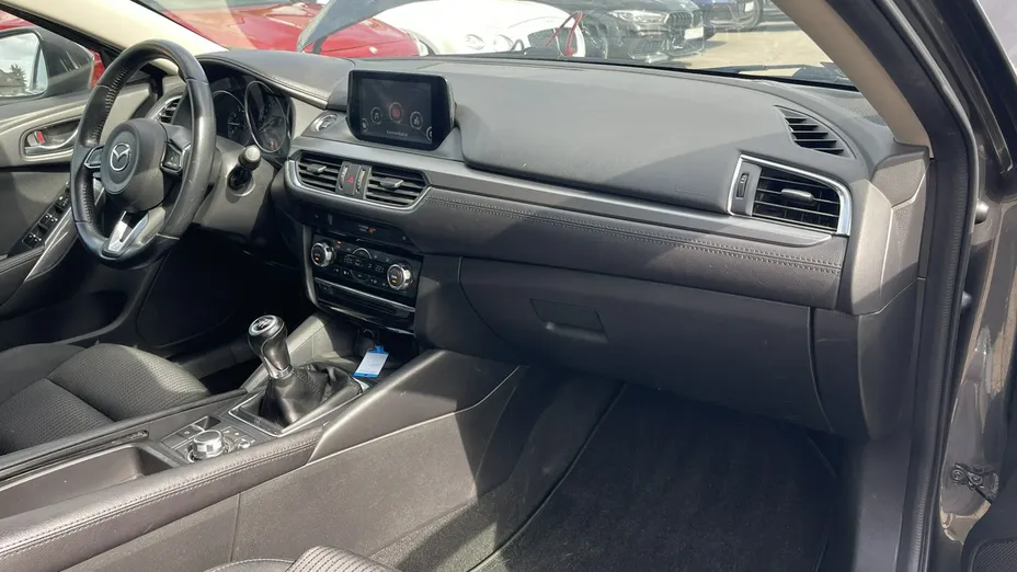 MAZDA 6 -