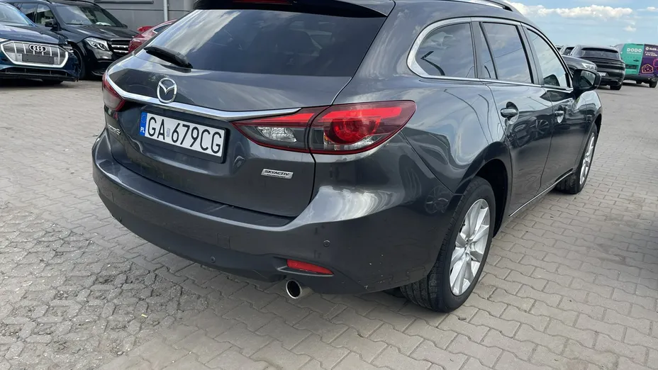 MAZDA 6 -