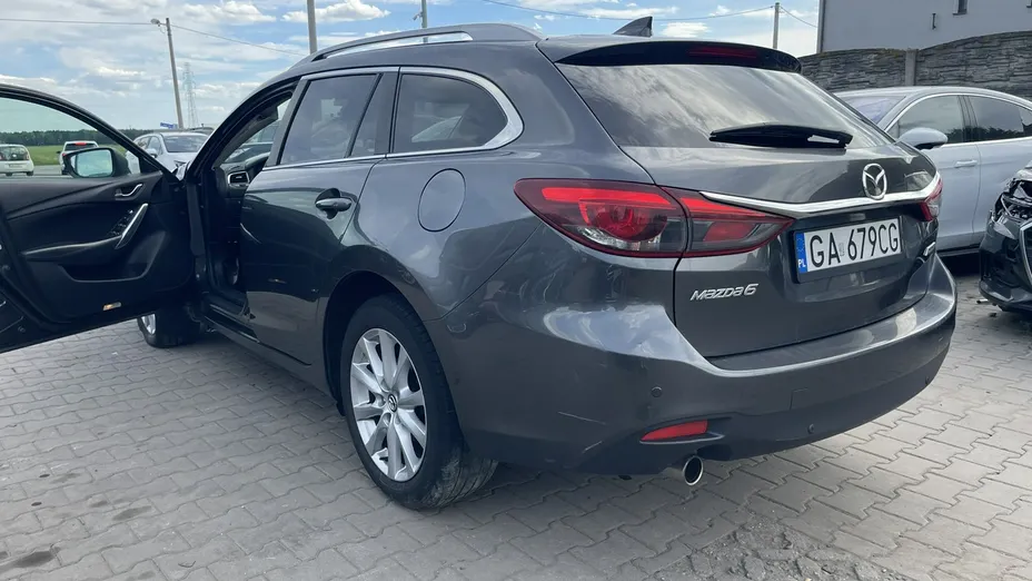 MAZDA 6 -