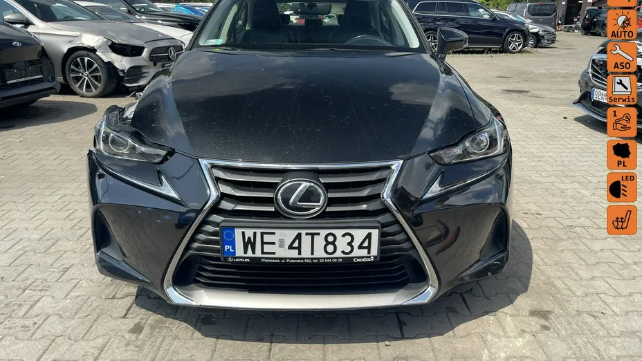 LEXUS IS -