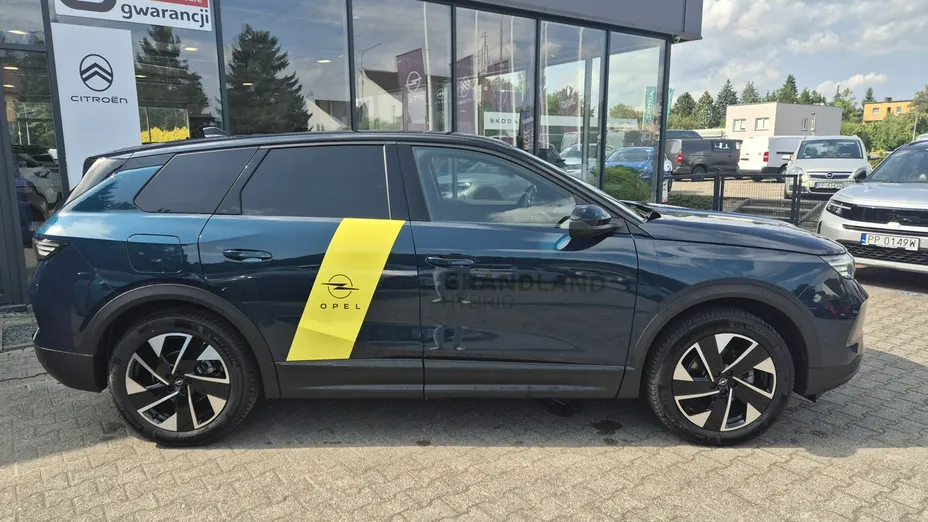 OPEL Grandland X -