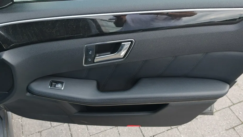 MERCEDES-BENZ E Klasa -