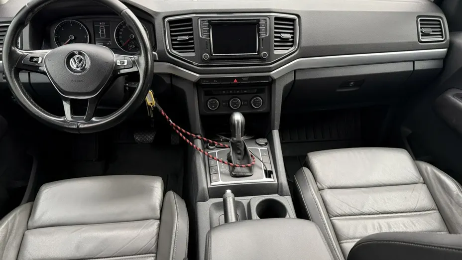 VOLKSWAGEN Amarok -