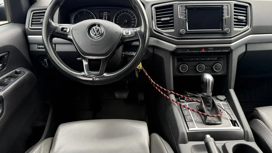 VOLKSWAGEN Amarok -
