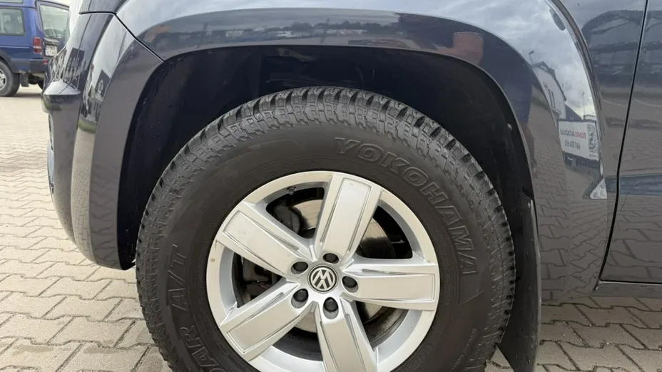 VOLKSWAGEN Amarok -