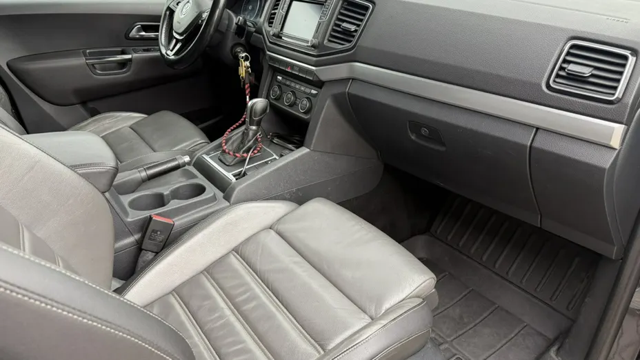VOLKSWAGEN Amarok -