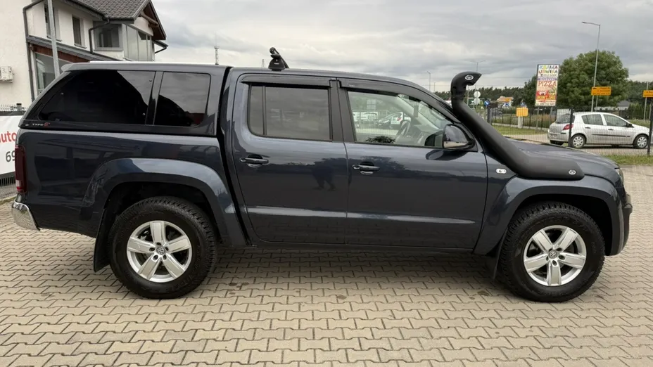 VOLKSWAGEN Amarok -