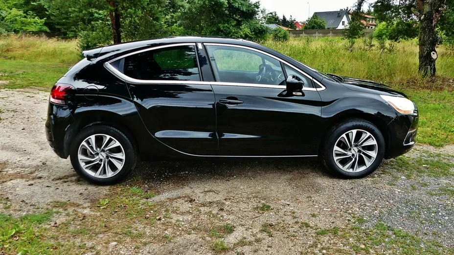 CITROEN DS4 -