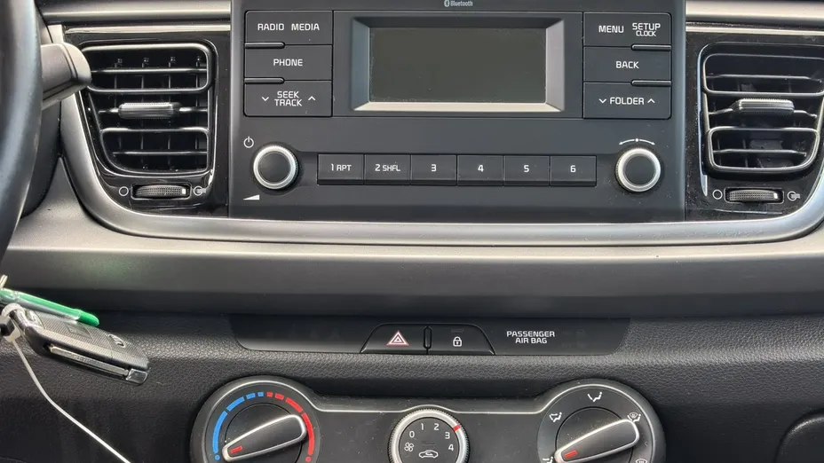 KIA Rio -