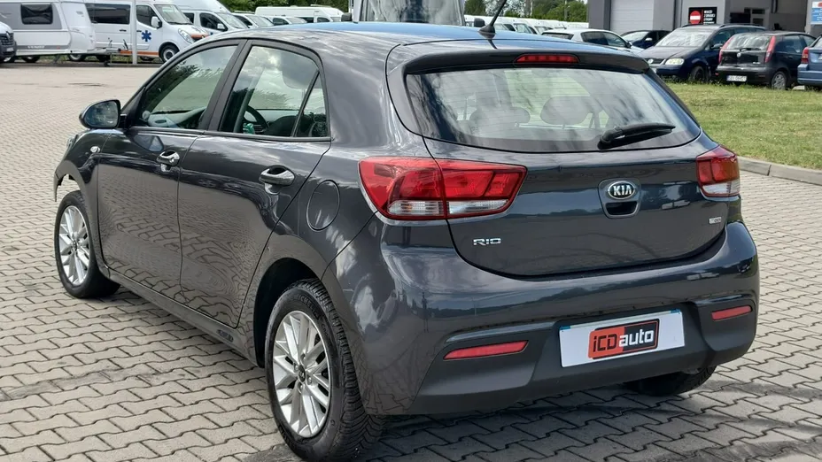 KIA Rio -