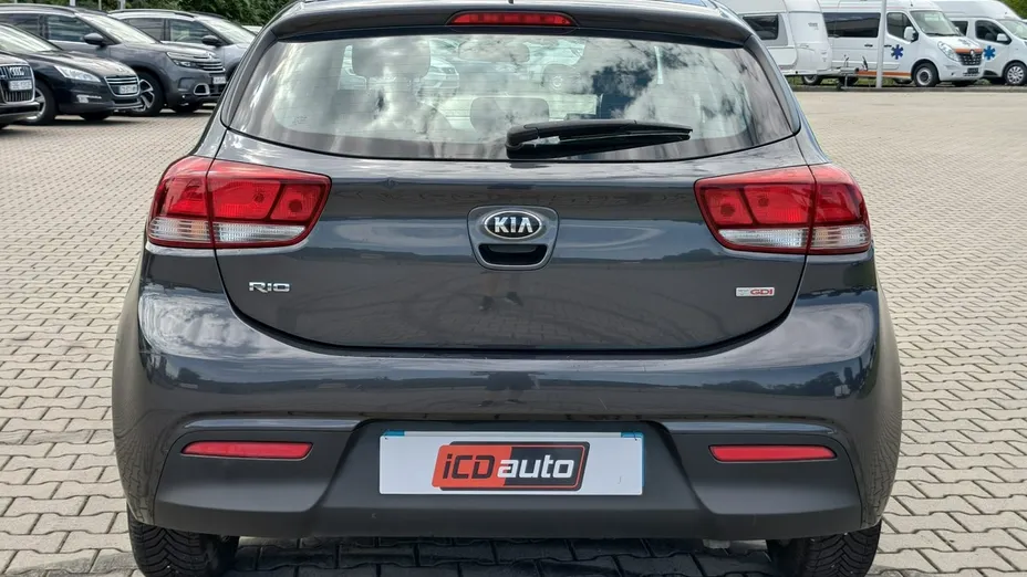 KIA Rio -