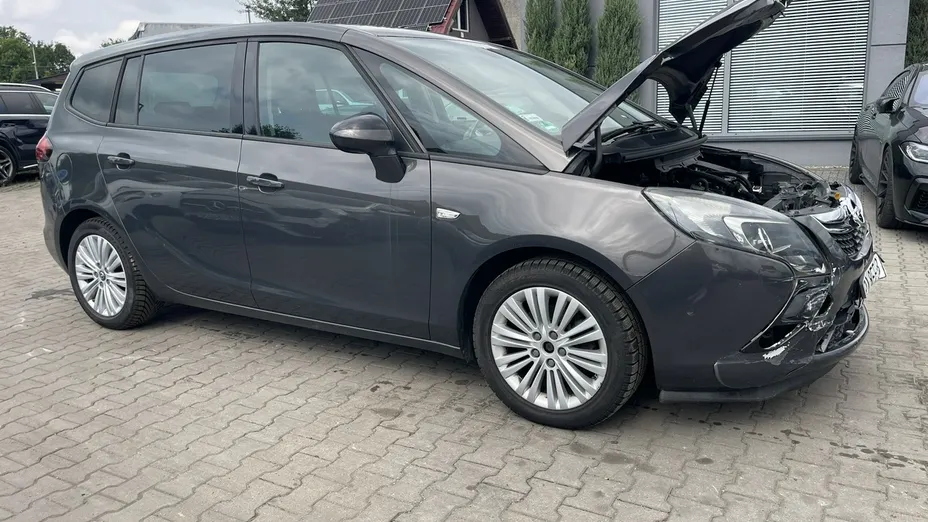 OPEL Zafira -