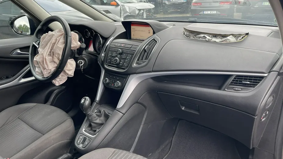 OPEL Zafira -