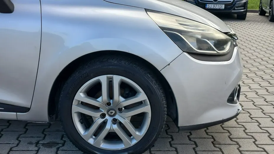 RENAULT Clio -