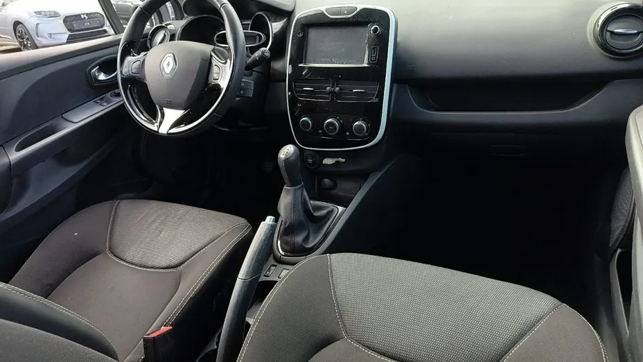 RENAULT Clio -