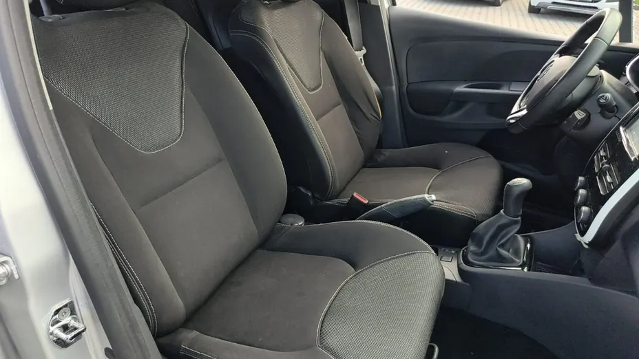 RENAULT Clio -