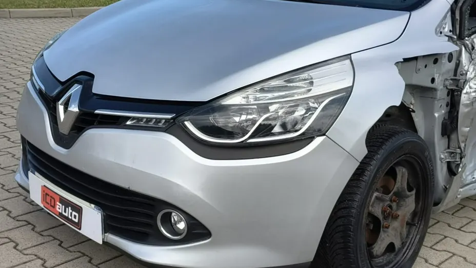RENAULT Clio -