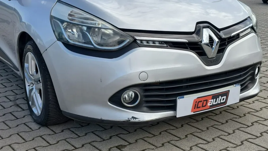 RENAULT Clio -