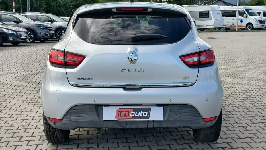 RENAULT Clio -
