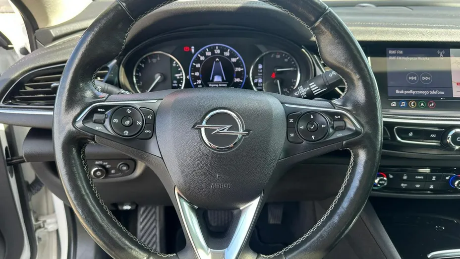 OPEL Insignia -