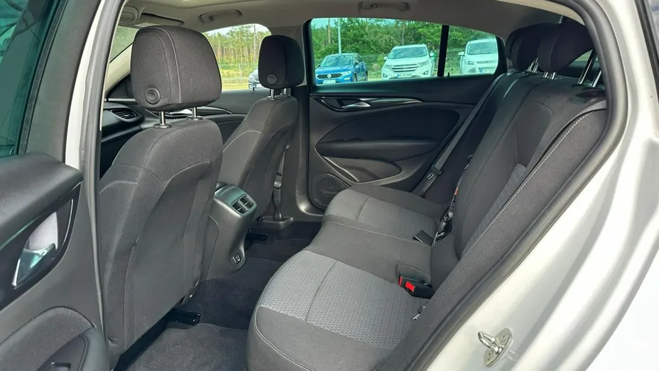 OPEL Insignia -