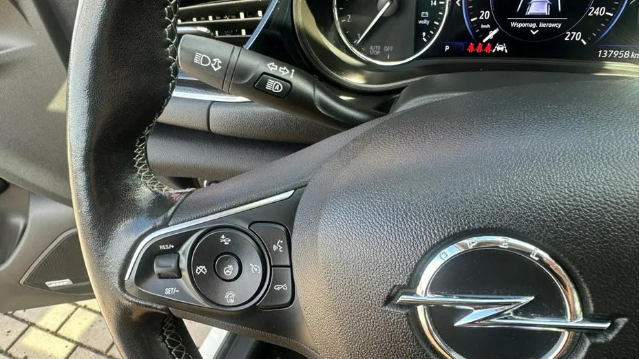 OPEL Insignia -