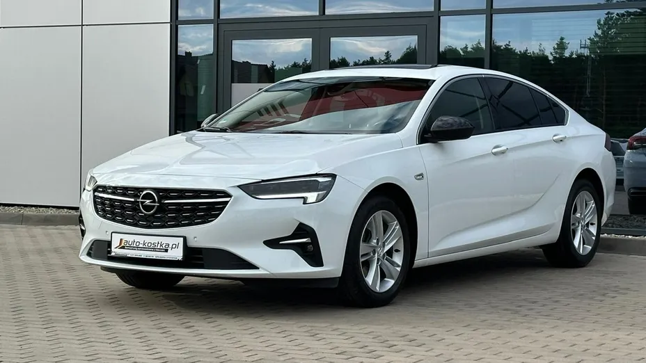 OPEL Insignia -