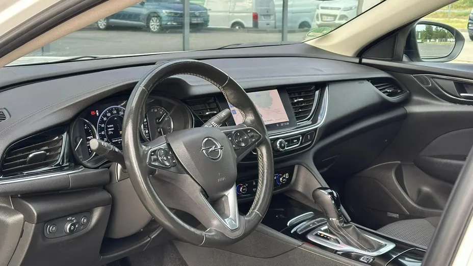 OPEL Insignia -