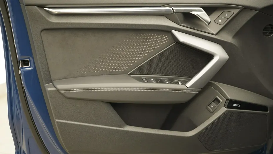 AUDI S3 -