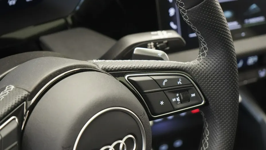 AUDI S3 -