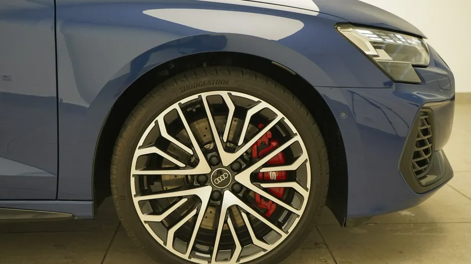 AUDI S3 -