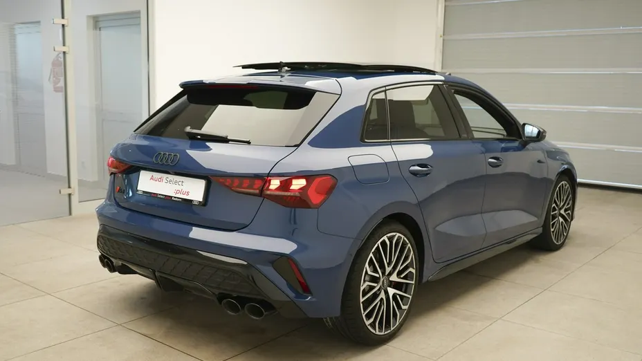 AUDI S3 -