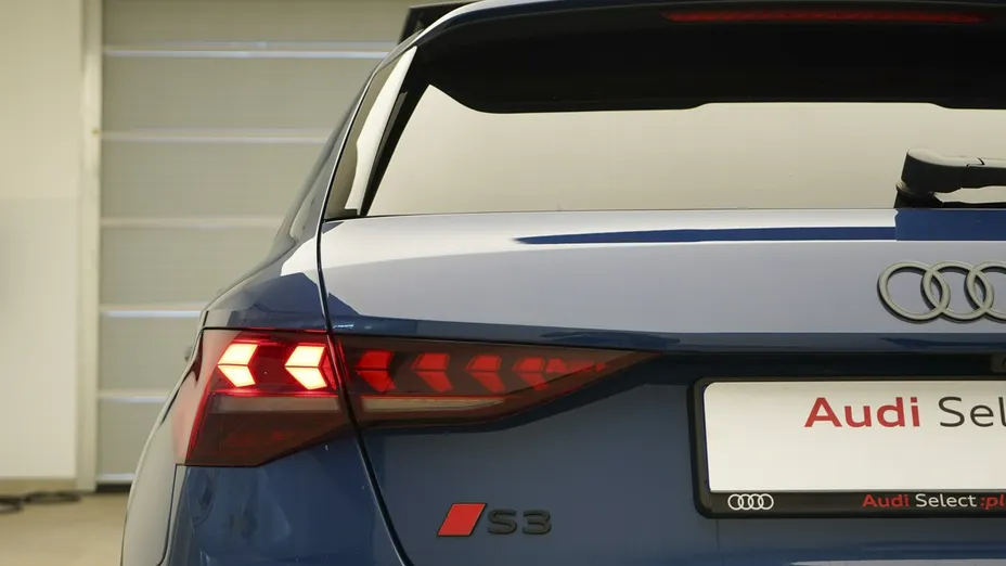 AUDI S3 -