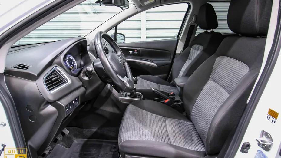 SUZUKI S-Cross -