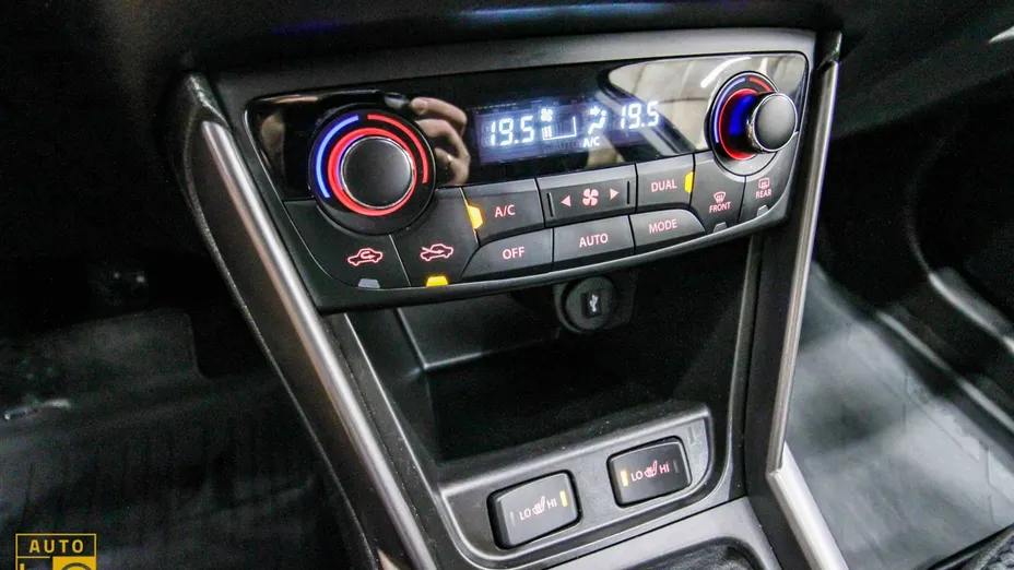 SUZUKI S-Cross -