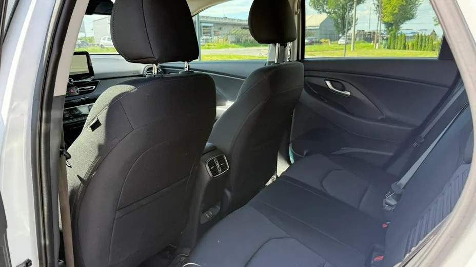 HYUNDAI i30 -