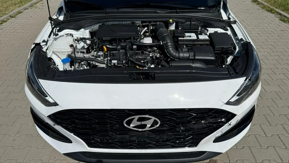 HYUNDAI i30 -