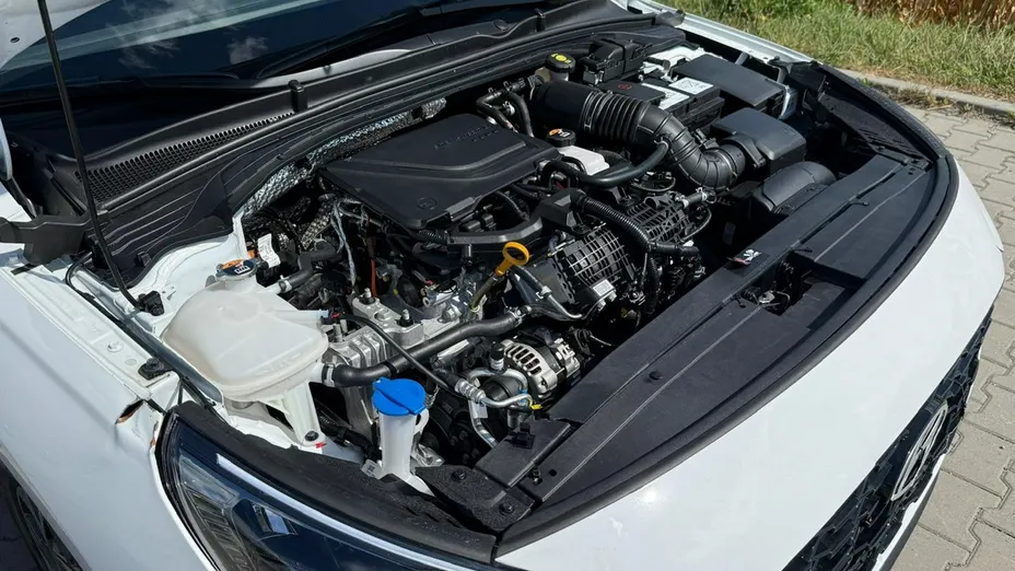 HYUNDAI i30 -