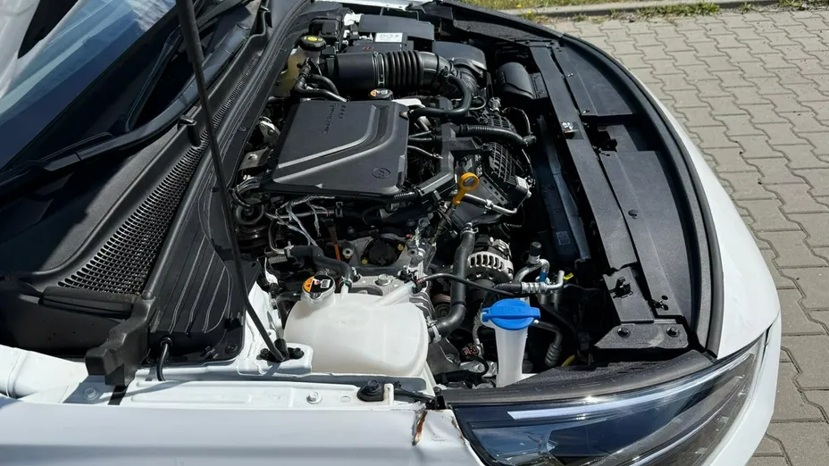 HYUNDAI i30 -