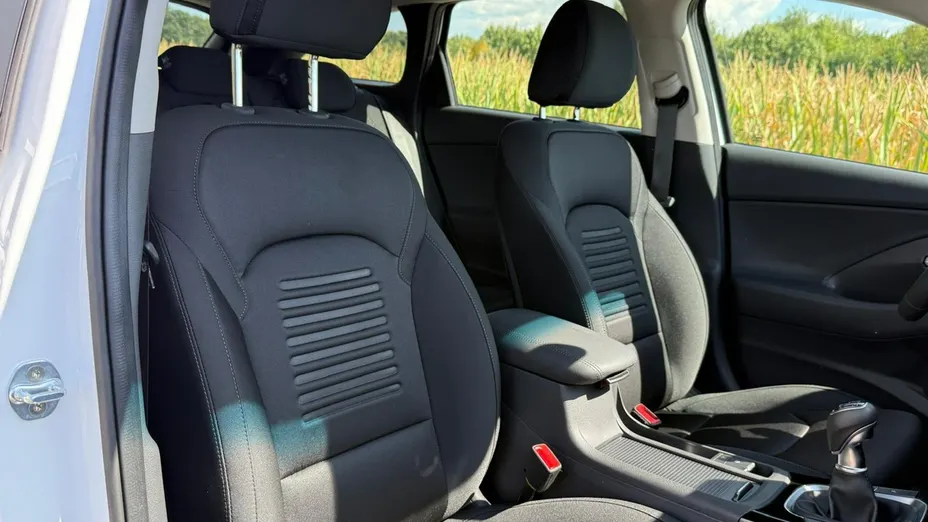 HYUNDAI i30 -