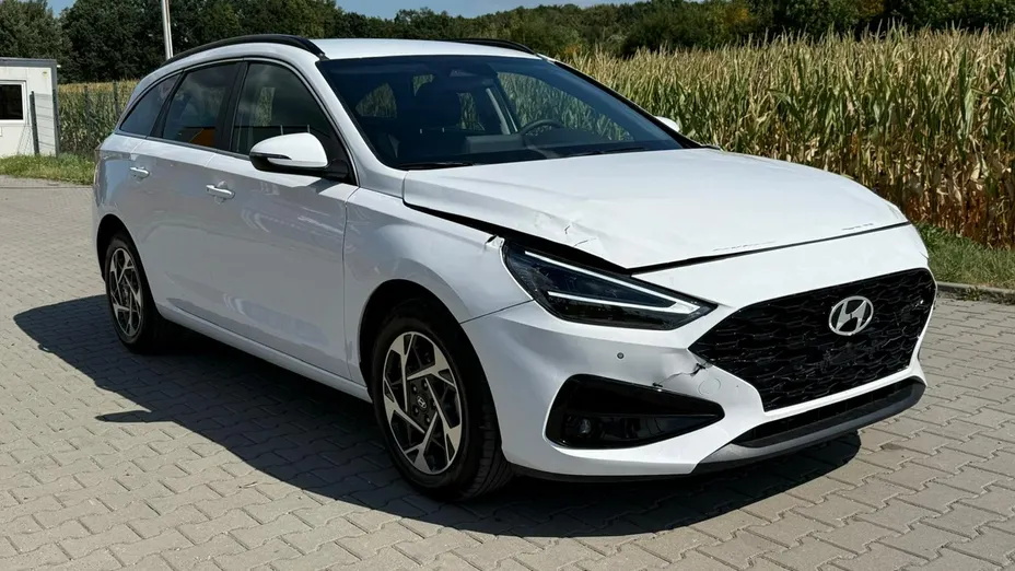 HYUNDAI i30 -