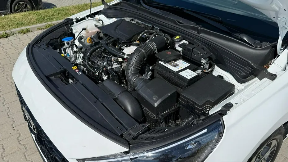 HYUNDAI i30 -