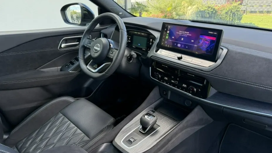 NISSAN Qashqai -