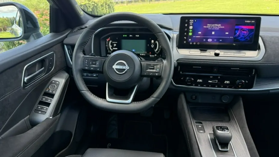 NISSAN Qashqai -
