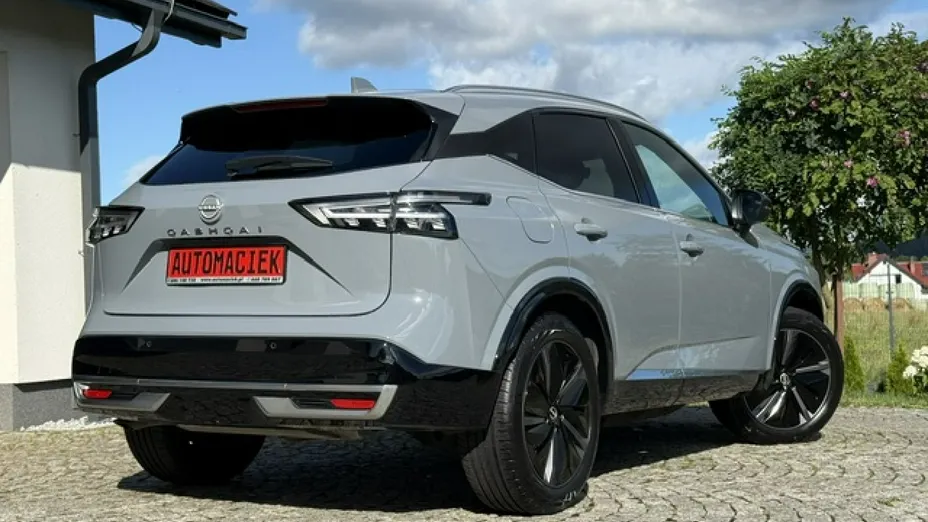 NISSAN Qashqai -